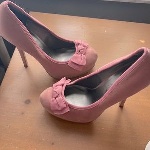Pink heels,